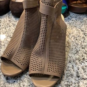 Sexy AND COMFORTABLE SANDALS